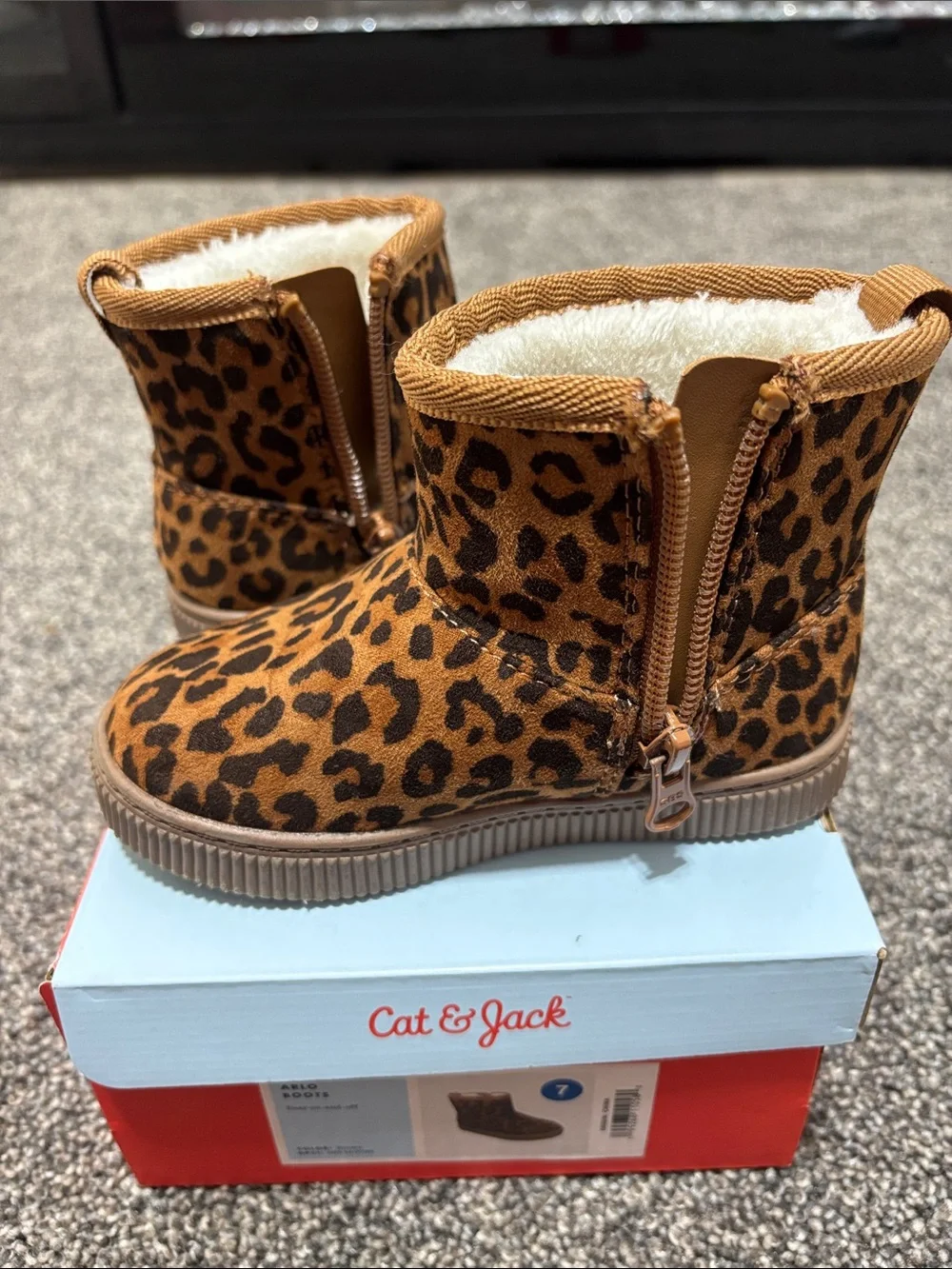Cat & Jack Toddler 7c leopard print fashion boots